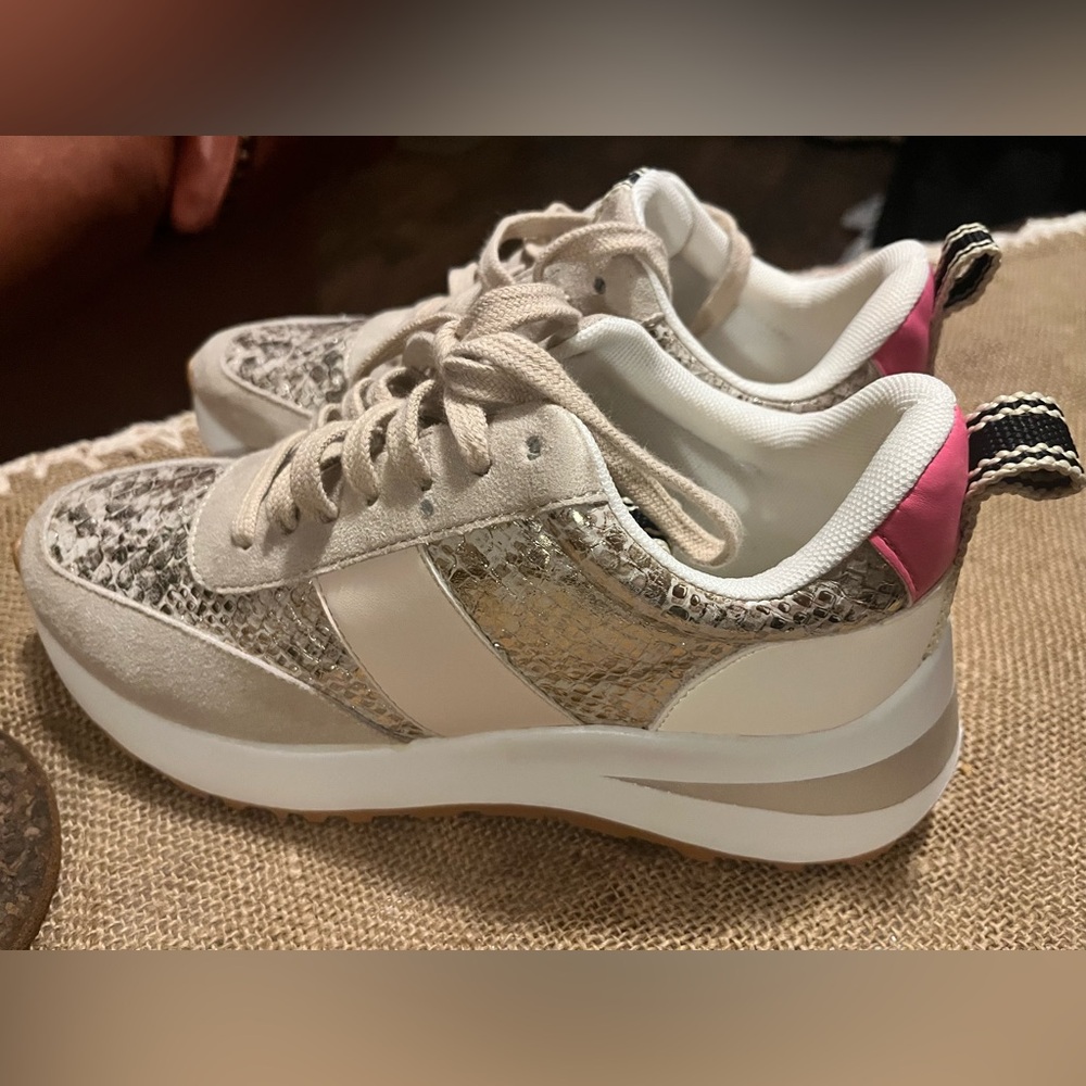 Shu Shop Women's sneakers in new condition